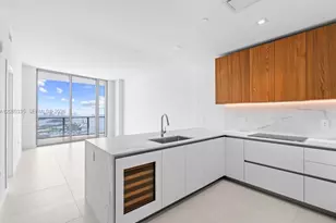 1400 Biscayne, Miami, FL 33132 - Photo 5