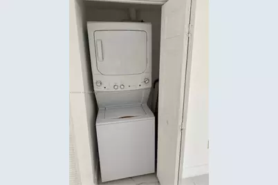 816 NW 11th St #902, Miami, FL 33136 - Photo 15