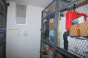 1420 Brickell Bay Dr, Miami, FL 33131 - Photo 11