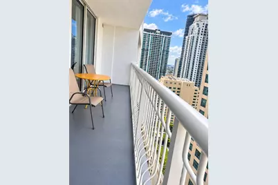 1200 Brickell Bay Dr #3304, Miami, FL 33131 - Photo 13