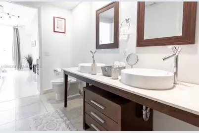 485 Brickell Ave #2606, Miami, FL 33131 - Photo 13