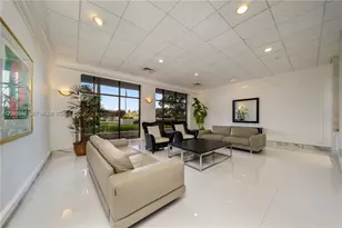 5700 Collins Ave, Miami Beach, FL 33140 - Photo 9
