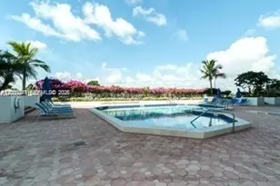 5700 Collins Ave, Miami Beach, FL 33140 - Photo 5