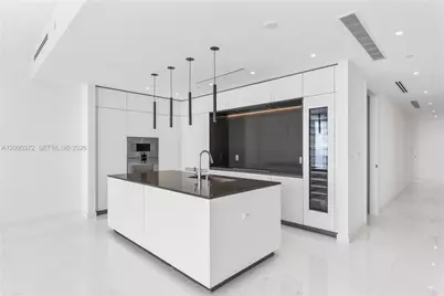 300 Biscayne Blvd Way #4102, Miami, FL 33131 - Photo 15