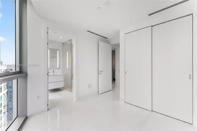 300 Biscayne Blvd Way #4102, Miami, FL 33131 - Photo 23