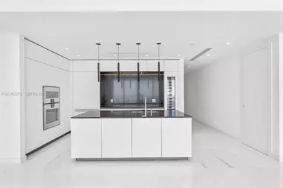 300 Biscayne Blvd Way #4102, Miami, FL 33131 - Photo 13