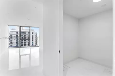 300 Biscayne Blvd Way #4102, Miami, FL 33131 - Photo 19