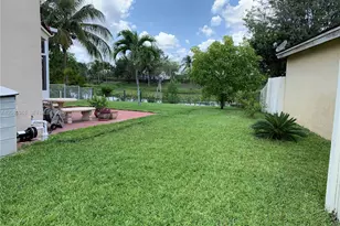 19409 NW 24th Pl, Pembroke Pines, FL 33029 - Photo 43