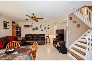 19409 NW 24th Pl, Pembroke Pines, FL 33029 - Photo 25