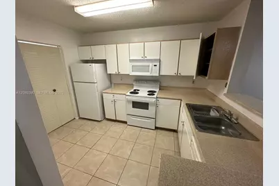 11225 W Atlantic Blvd #302, Coral Springs, FL 33071 - Photo 11