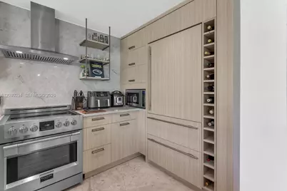 1200 Holiday Dr #208, Fort Lauderdale, FL 33316 - Photo 5