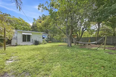 12310 NE 12th Ct, North Miami, FL 33161 - Photo 21