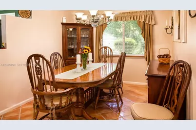 10411 NW 48th Mnr, Coral Springs, FL 33076 - Photo 9
