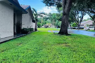 1531 NW 98th Ave, Pembroke Pines, FL 33024 - Photo 27