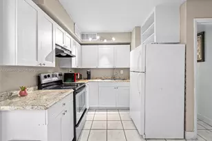 3609 Townhouse Ct, West Palm Beach, FL 33407 - Photo 3