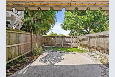 3609 Townhouse Ct #3609, West Palm Beach, FL 33407 - Photo 13