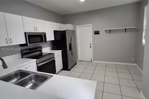 3790 San Simeon Cir, Weston, FL 33331 - Photo 13
