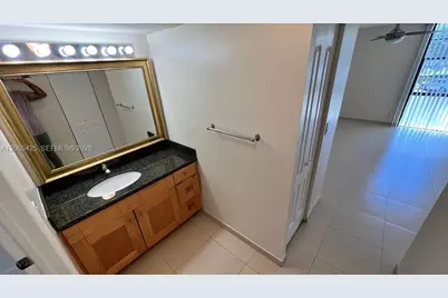 20500 W Country Club Dr #204, Aventura, FL 33180 - Photo 9