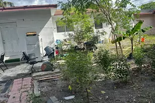 1500 NE 150th St, Miami, FL 33161 - Photo 25