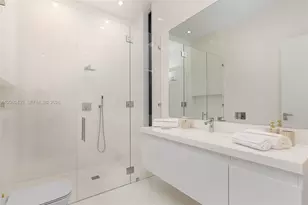 2560 Del Lago Dr, Fort Lauderdale, FL 33316 - Photo 51