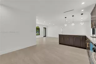 6235 SW 24th St, Miami, FL 33147 - Photo 15