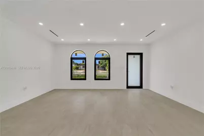 6235 SW 24th St, Miami, FL 33147 - Photo 5