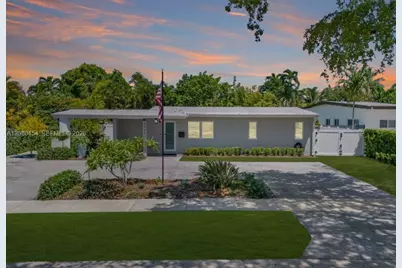 1945 S Hibiscus Dr, North Miami, FL 33181 - Photo 1