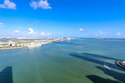 335 S Biscayne Blvd #3709, Miami, FL 33131 - Photo 1