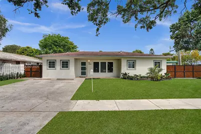2125 Alamanda Dr, North Miami, FL 33181 - Photo 7