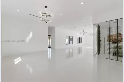 10005 SW 66th St, Miami, FL 33173 - Photo 9