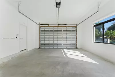 10005 SW 66th St, Miami, FL 33173 - Photo 17