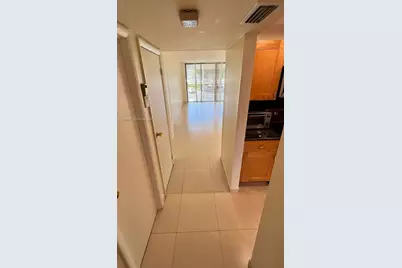 20500 W Country Club Dr #204, Aventura, FL 33180 - Photo 3