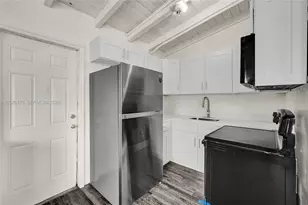 1843 Lauderdale Manor Dr, Fort Lauderdale, FL 33311 - Photo 15