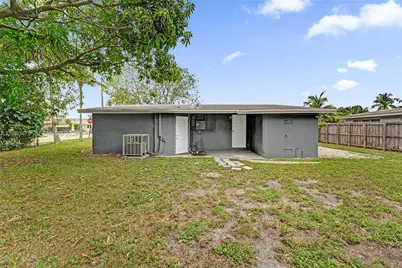 1843 Lauderdale Manor Dr, Fort Lauderdale, FL 33311 - Photo 5