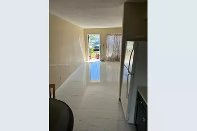 13990 NE 20th Ct #3, North Miami Beach, FL 33181 - Photo 3