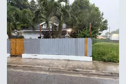 812 NW 29th Ter, Miami, FL 33127 - Photo 5