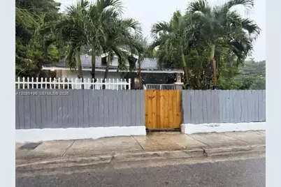 812 NW 29th Ter, Miami, FL 33127 - Photo 3