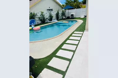 7342 NW 38th Pl, Coral Springs, FL 33065 - Photo 15