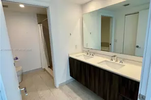 488 NE 18th St, Miami, FL 33132 - Photo 13
