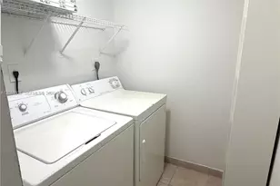 351 Palm Way, Pembroke Pines, FL 33025 - Photo 15
