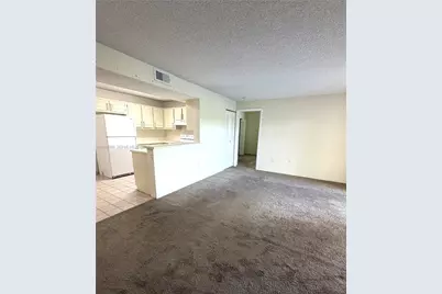 351 Palm Way #303, Pembroke Pines, FL 33025 - Photo 5