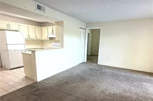 351 Palm Way, Pembroke Pines, FL 33025 - Photo 5