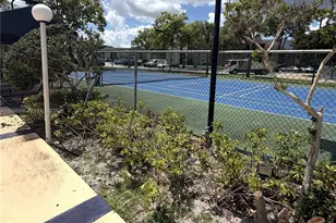 351 Palm Way, Pembroke Pines, FL 33025 - Photo 27