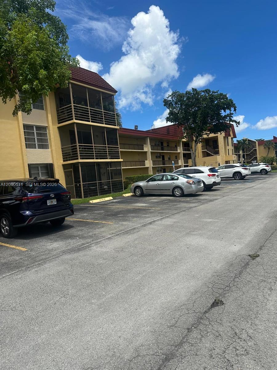 3285 Foxcroft Rd #E204 - 3285 Foxcroft Rd #E204, Miramar, FL 33025 Luxury Property | Jose Angel Pina