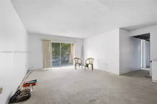 13701 Kendale Lakes Cir, Miami, FL 33183 - Photo 3