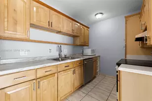 2028 SW 103rd Ct, Miami, FL 33165 - Photo 3