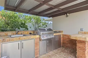 5505 W 14th Ln, Hialeah, FL 33012 - Photo 25