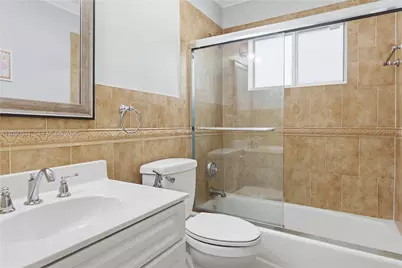 5505 W 14th Ln, Hialeah, FL 33012 - Photo 17