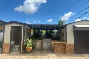 5505 W 14th Ln, Hialeah, FL 33012 - Photo 13