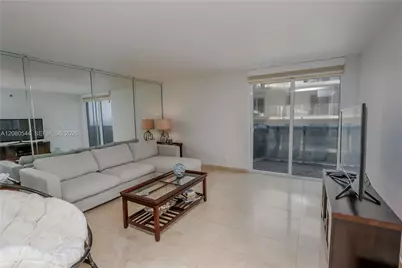 2401 Collins Ave #712, Miami Beach, FL 33140 - Photo 5